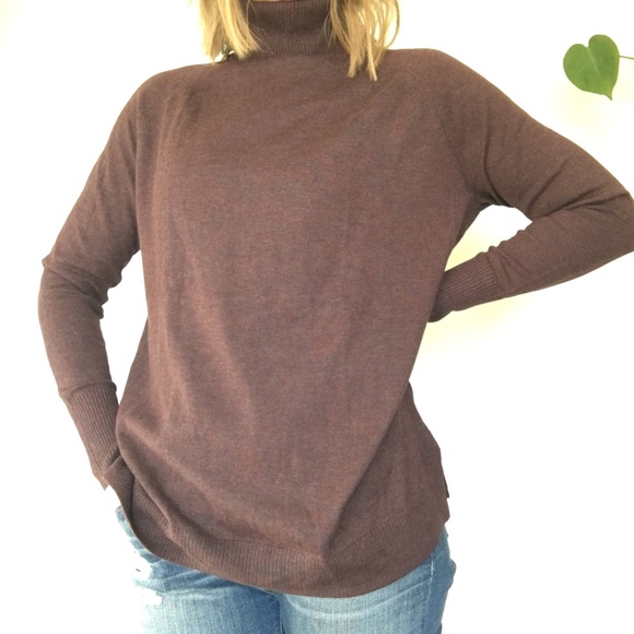 NWT Old Navy Burgundy Turtleneck Sweater, size Medium ♥️ - Picture 7 of 7
